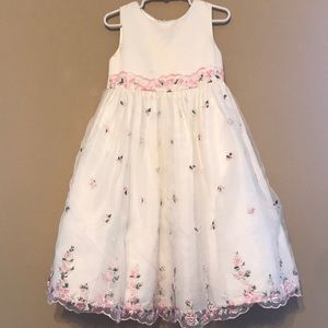 Girls dress